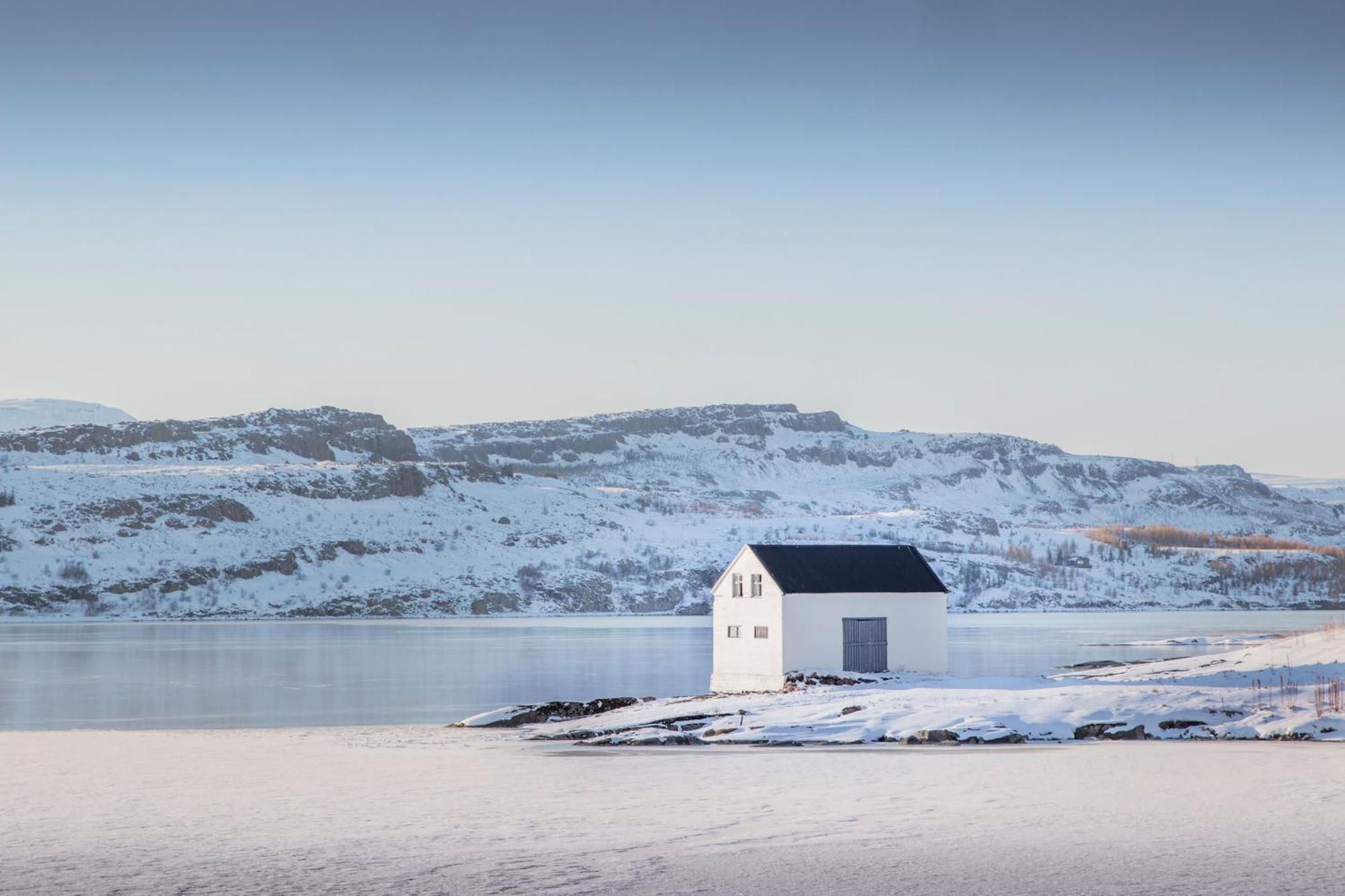 Gistihusith - Lake Hotel Egilsstadir Exterior foto
