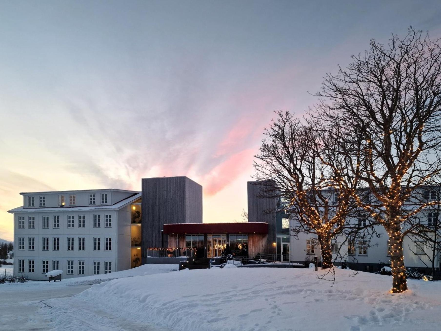 Gistihusith - Lake Hotel Egilsstadir Exterior foto
