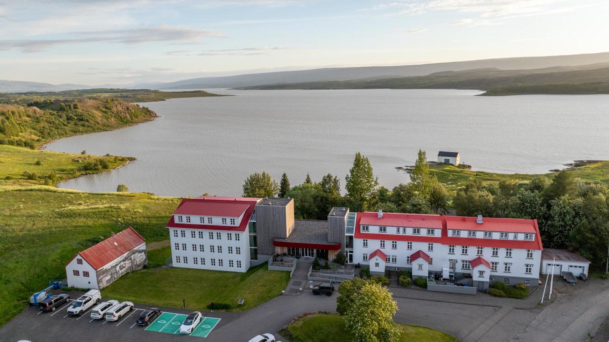 Gistihusith - Lake Hotel Egilsstadir Exterior foto